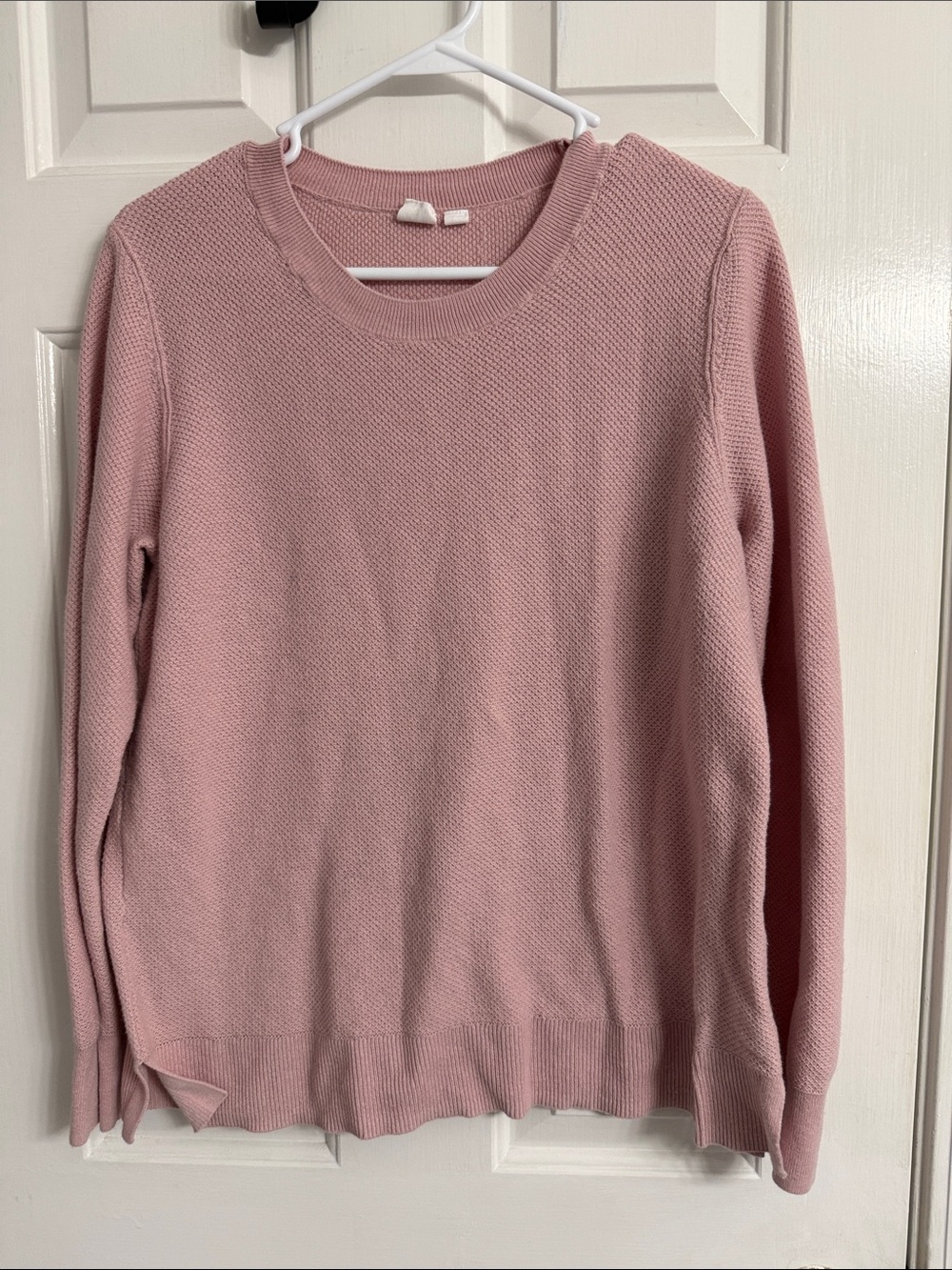 GAP Women’s Dusty Rose Crewneck Sweater